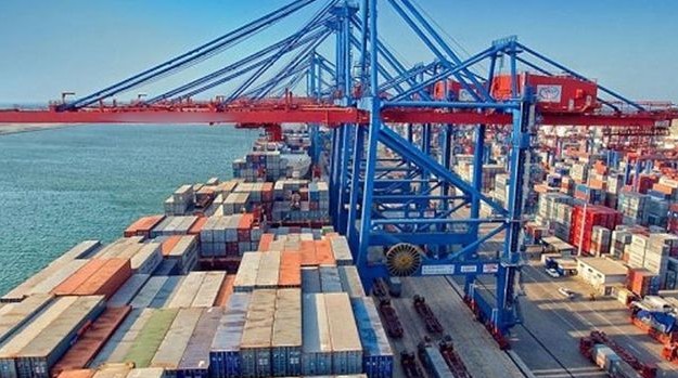 تراجع ملحوظ في عجز الميزان التجاري